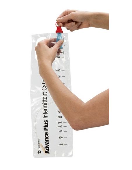 Advance Plus Catetere intermittente no-touch con sacca raccolta integrata 1pz Advance Plus Catetere intermittente no-touch con sacca raccolta integrata 1pz