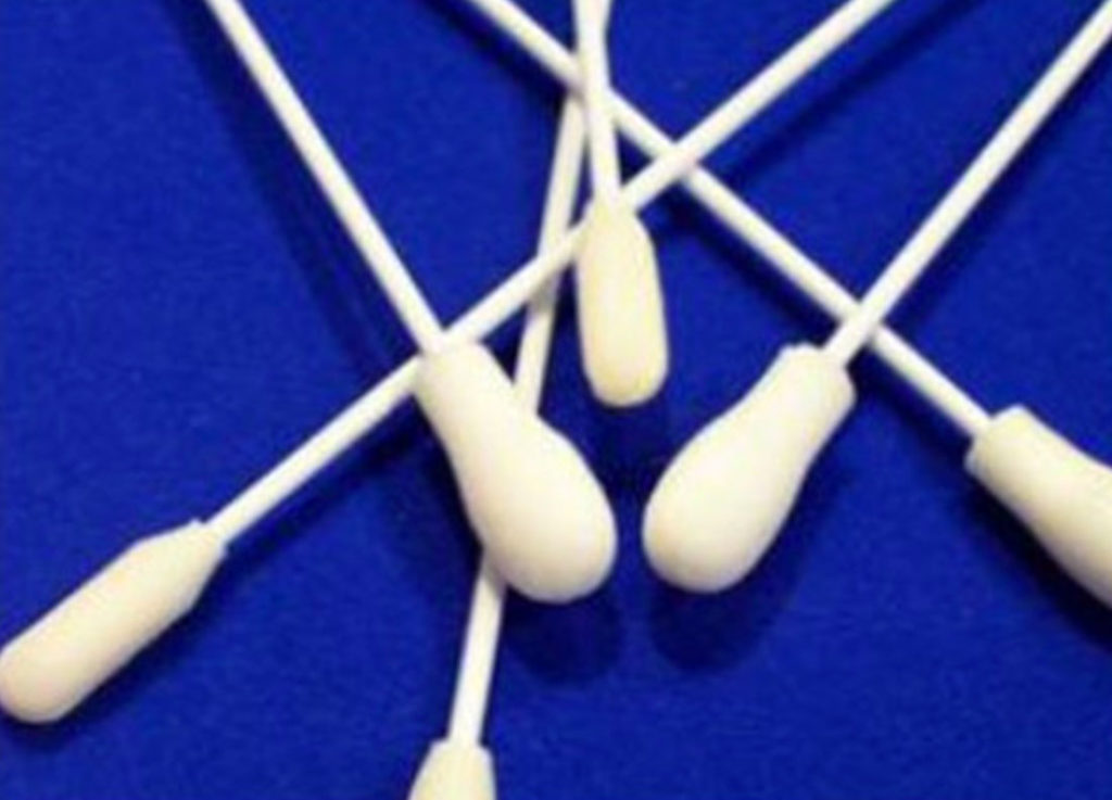 Cura e trattamento di un paziente con tracheostomia