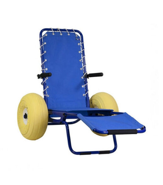 carrozzina disabile al mare